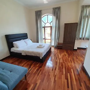 Eden Cosy Living Homestay