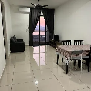 Woodsbury 7722 Penang Apartment